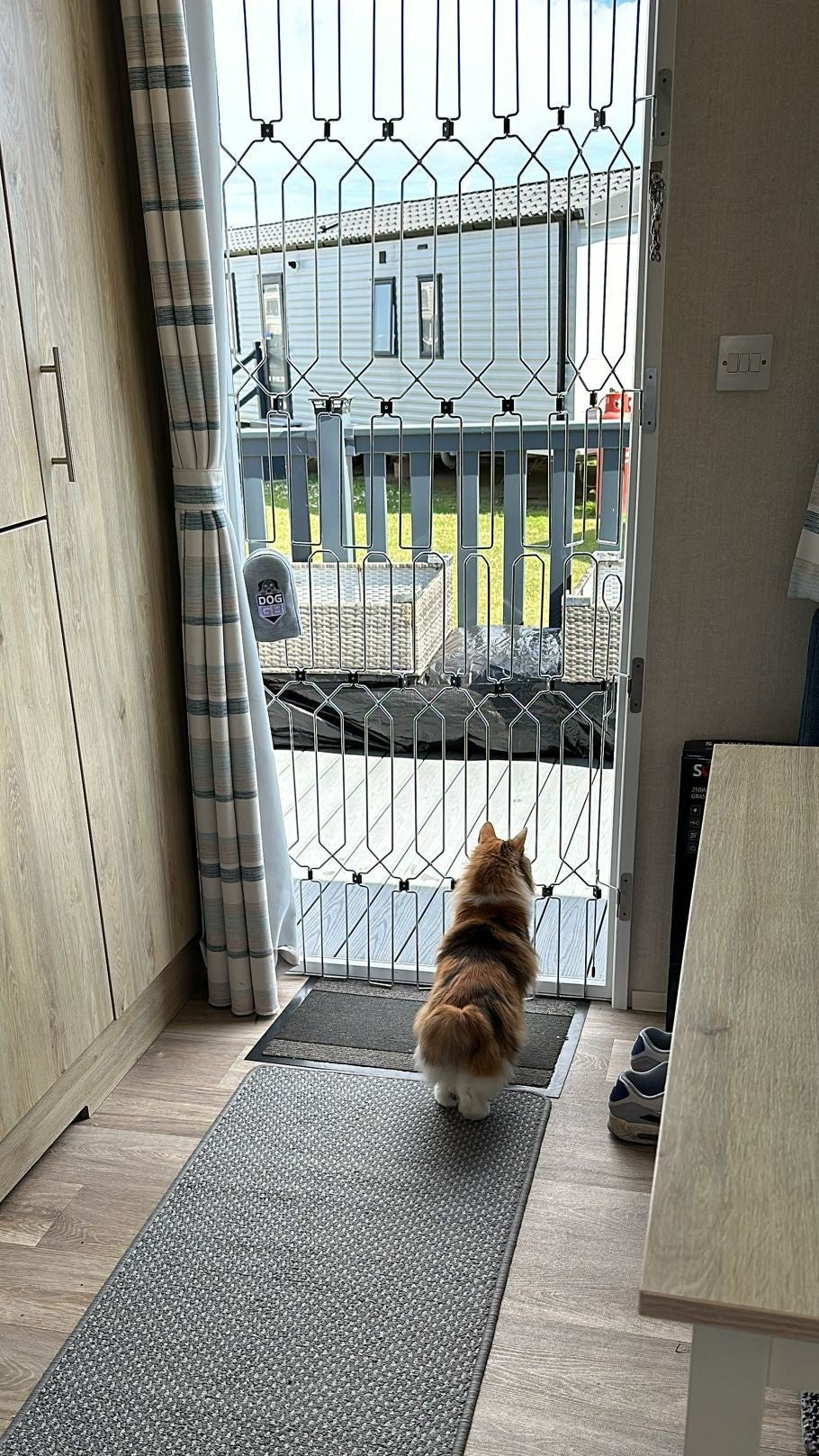 A Full Height Cat Gate – Cat-G8
